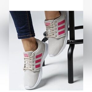 ADIDAS QT Racer Raw White with Shock Pink stripes Cloudfoam, size 6.5 or 7